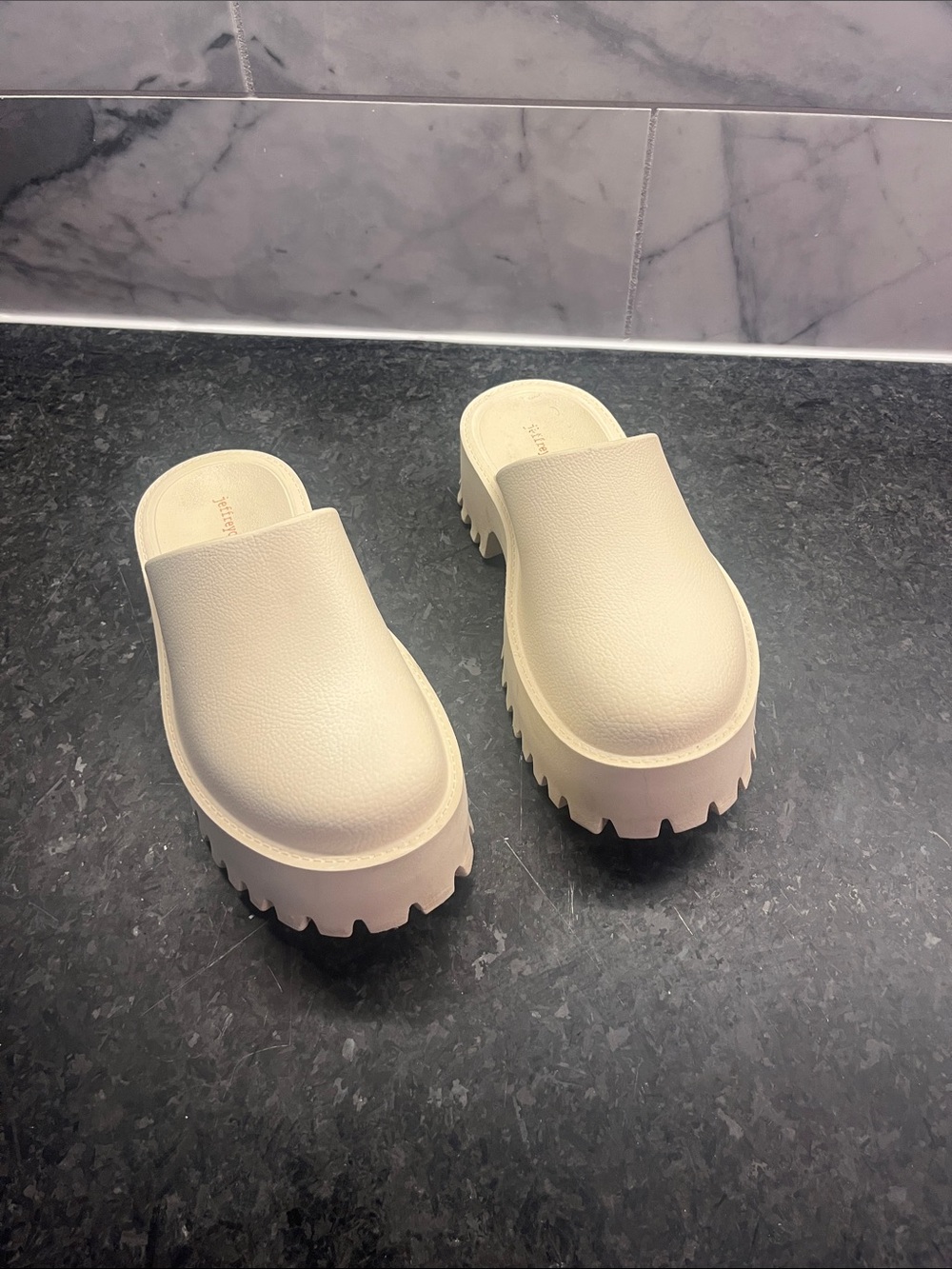 Chunky Cream Platform JEFFERY CAMPBELL Mule